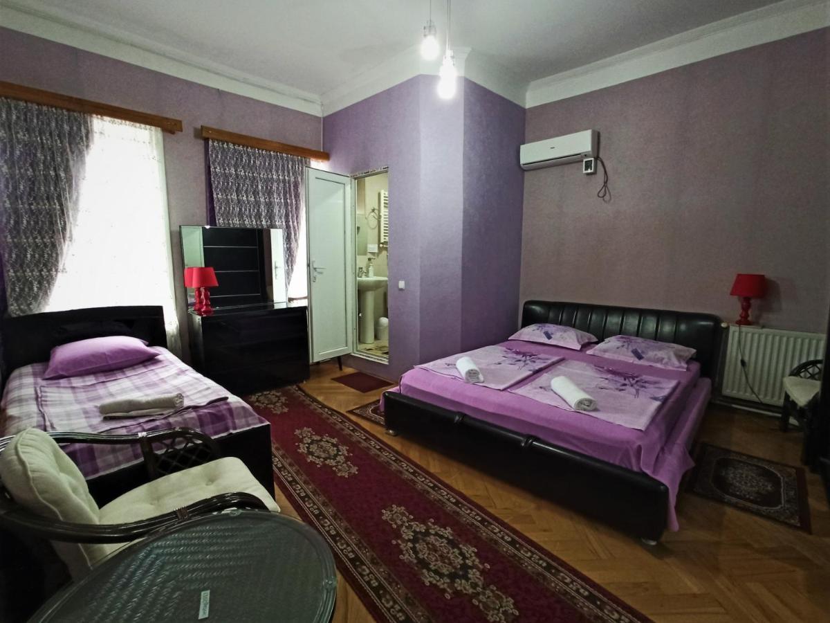 GuestHouse LILIA &Wine Celler Telavi Extérieur photo