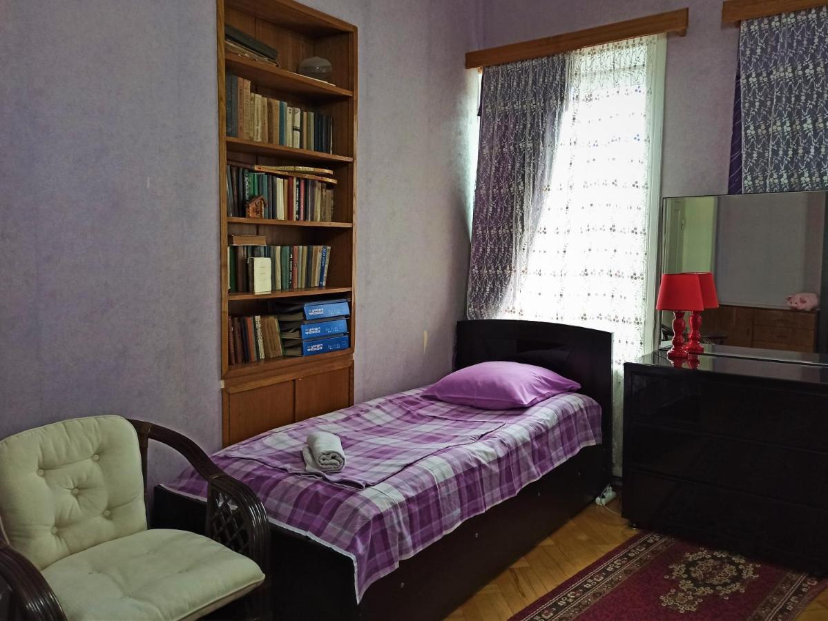 GuestHouse LILIA &Wine Celler Telavi Extérieur photo
